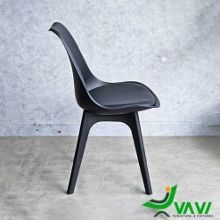 Ghế Eames chân nhựa có nệm TH403EST màu đen